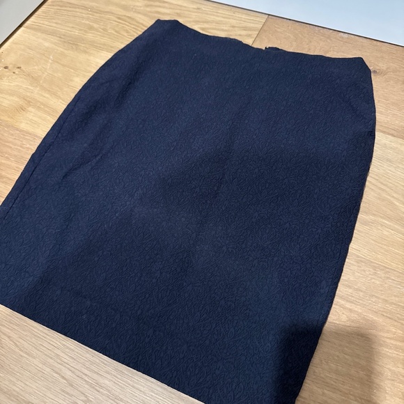Banana republic Navy pencil skirt - Picture 1 of 4